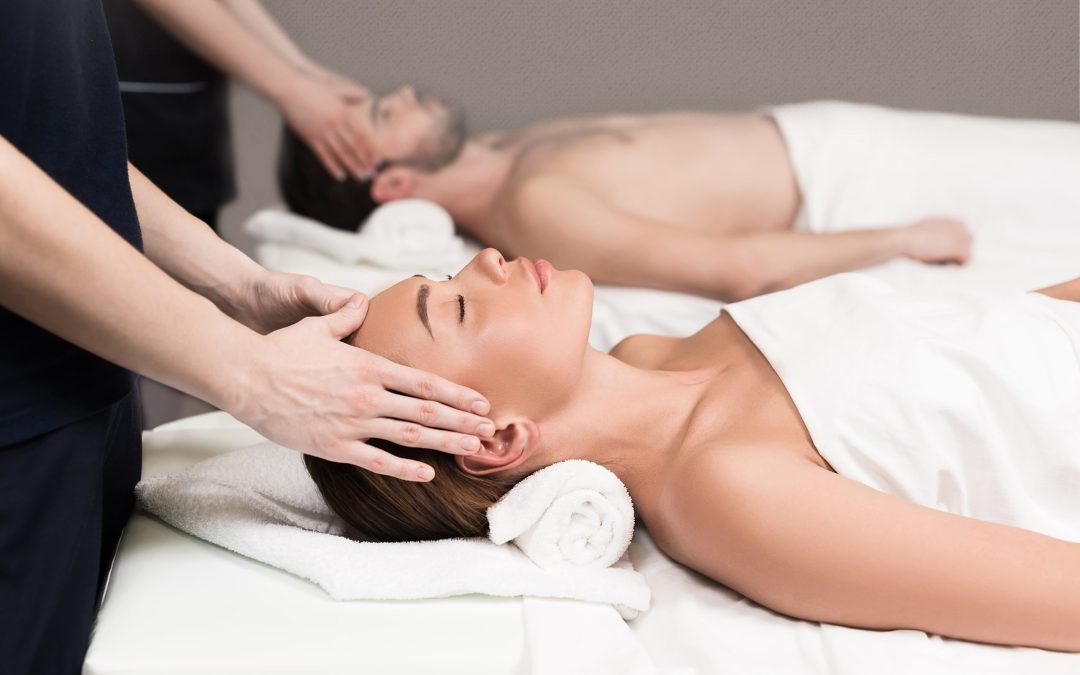 The Top Reasons You Should Get a Couples Massage (Or Gift It to Your Partner)